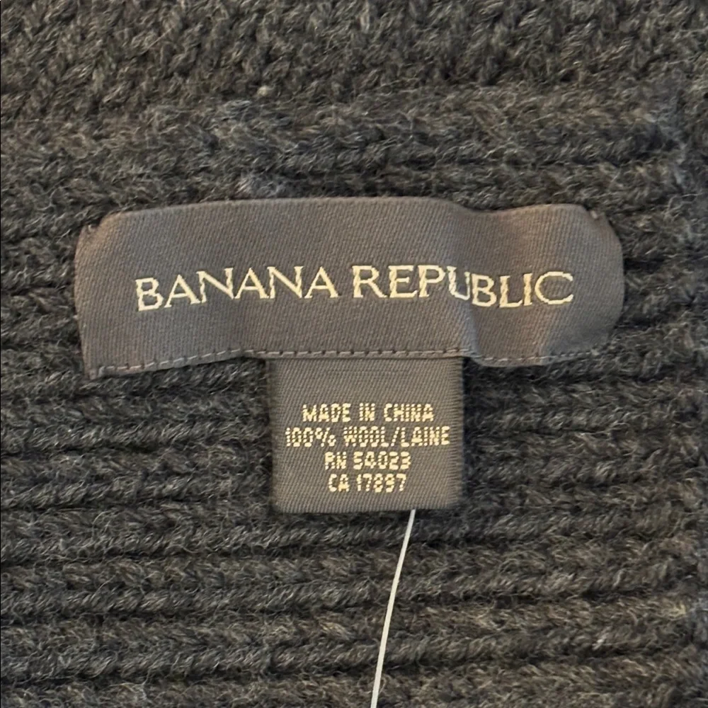 NWT Men's Banana Republic 100% Wool Knitted Scarf